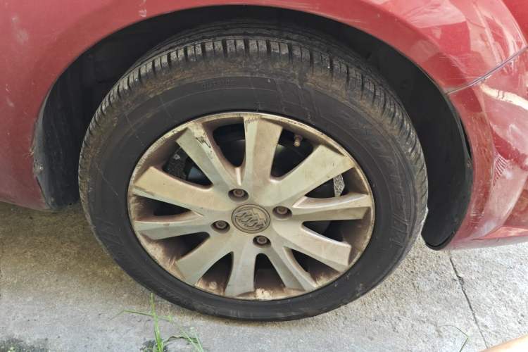 Used Buick Excelle 2013 1.5L Automatic Classic Model Right Front Wheel Hub