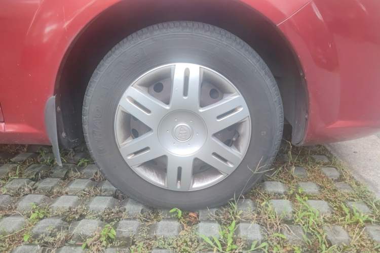 Used Buick Excelle 2013 1.5L Automatic Classic Model Right Front Wheel Hub