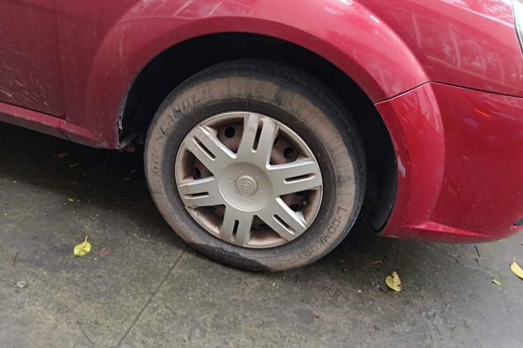 Used Buick Excelle 2013 1.5L Manual Classic Model Right Front Wheel Hub