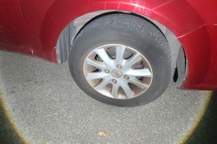 Used Buick Excelle 2013 1.5L Automatic Classic Model Right Front Wheel Hub