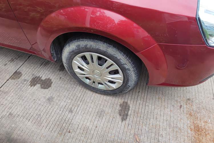 Used Buick Excelle 2013 1.5L Automatic Classic Model Right Front Wheel Hub