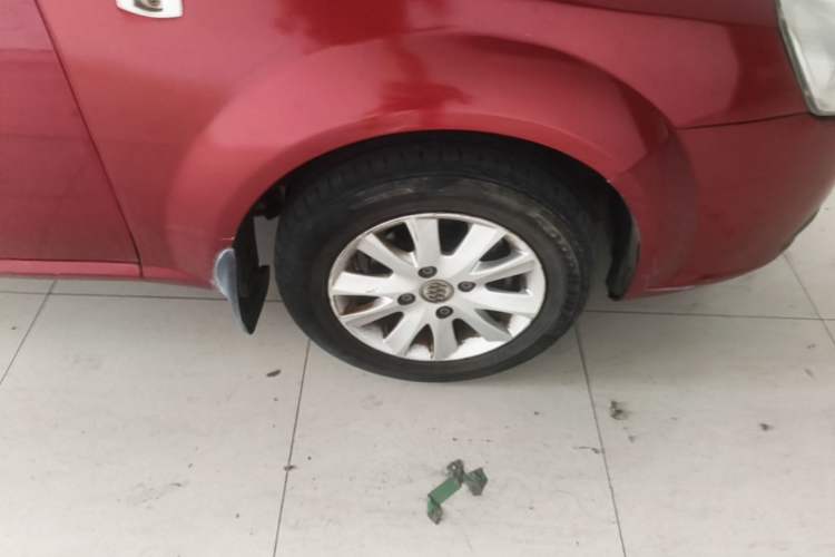 Used Buick Excelle 2013 1.5L Automatic Classic Model Right Front Wheel Hub