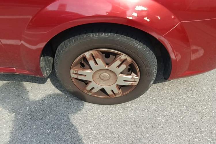 Used Buick Excelle 2013 1.5L Automatic Classic Model Right Front Wheel Hub