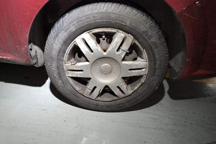 Used Buick Excelle 2013 1.5L Automatic Classic Model Right Front Wheel Hub
