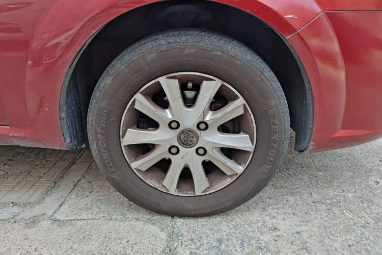 Used Buick Excelle 2013 1.5L Automatic Classic Model Right Front Wheel Hub