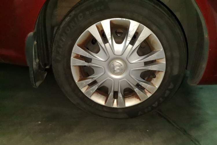 Used Buick Excelle 2013 1.5L Automatic Classic Model Right Front Wheel Hub