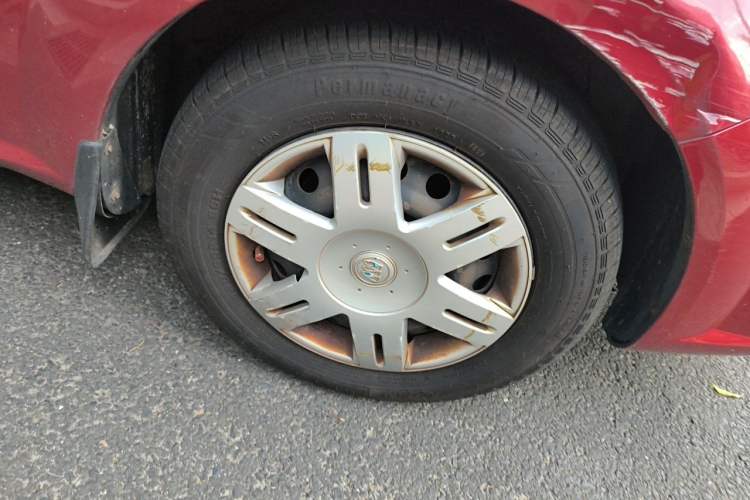 Used Buick Excelle 2013 1.5L Automatic Classic Model Right Front Wheel Hub