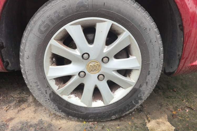 Used Buick Excelle 2013 1.5L Manual Classic Model Right Front Wheel Hub