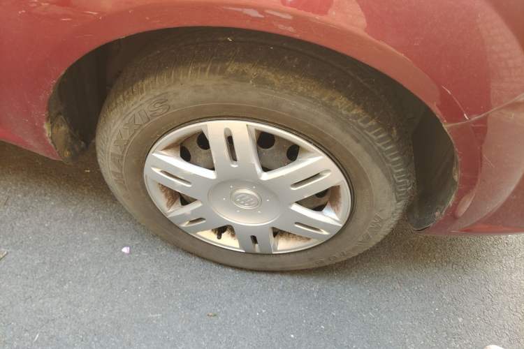 Used Buick Excelle 2013 1.5L Automatic Classic Model Right Front Wheel Hub
