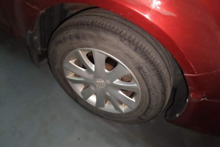 Used Buick Excelle 2013 1.5L Manual Classic Model Right Front Wheel Hub