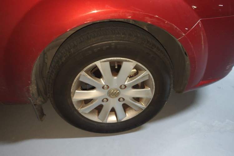 Used Buick Excelle 2013 1.5L Automatic Classic Model Right Front Wheel Hub