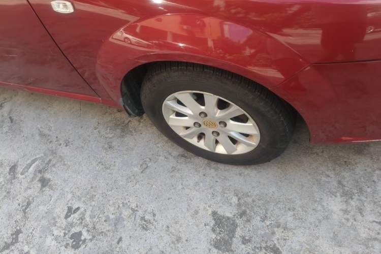 Used Buick Excelle 2013 1.5L Automatic Classic Model Right Front Wheel Hub