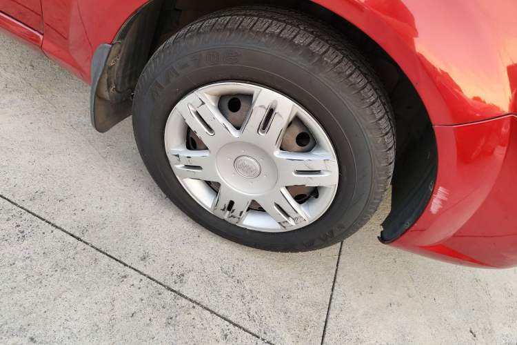Used Buick Excelle 2013 1.5L Automatic Classic Model Right Front Wheel Hub