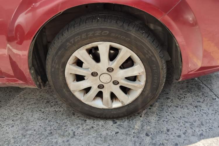 Used Buick Excelle 2013 1.5L Automatic Classic Model Right Front Wheel Hub