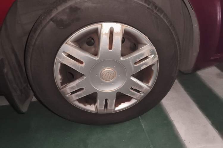 Used Buick Excelle 2013 1.5L Automatic Classic Model Right Front Wheel Hub