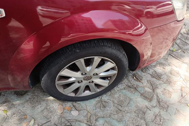 Used Buick Excelle 2013 1.5L Manual Luxury Model Right Front Wheel Hub