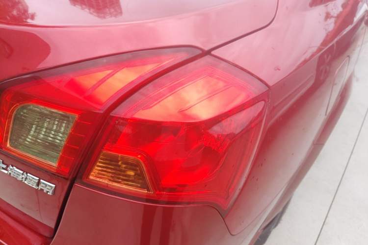 Used Buick Excelle 2013 1.5L Manual Luxury Model Right Rear Taillight