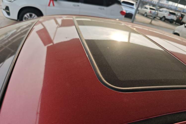 Used Buick Excelle 2013 1.5L Automatic Luxury Model Roof