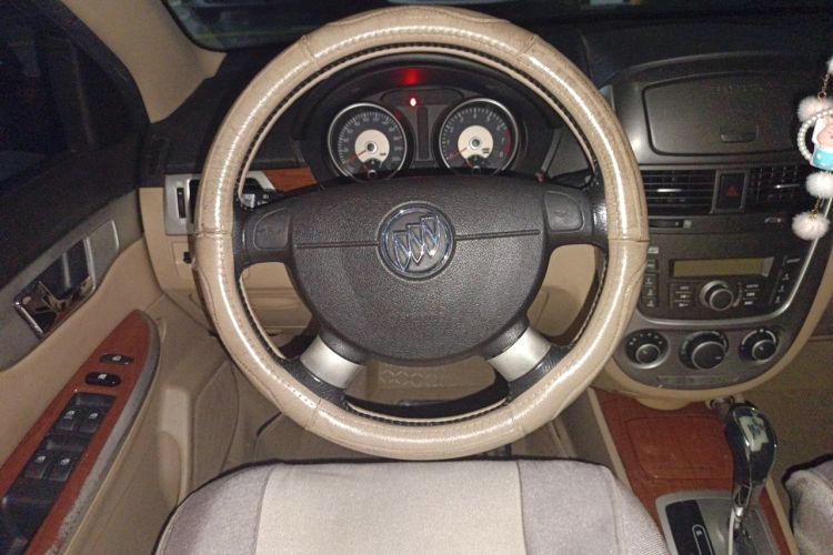 Used Buick Excelle 2013 1.5L Automatic Luxury Model Steering Wheel