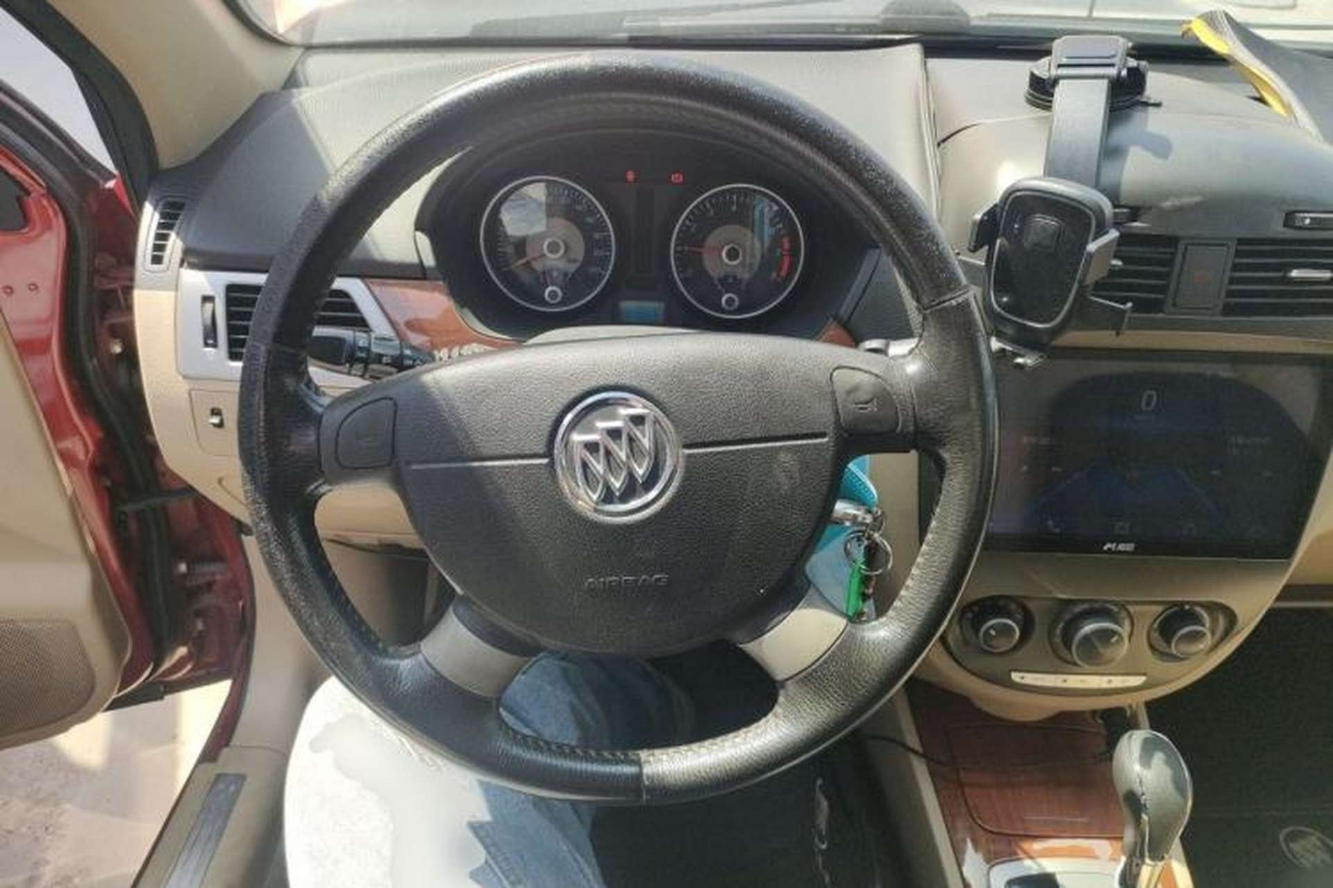 Used Buick Excelle 2013 1.5L Automatic Luxury Model Steering Wheel