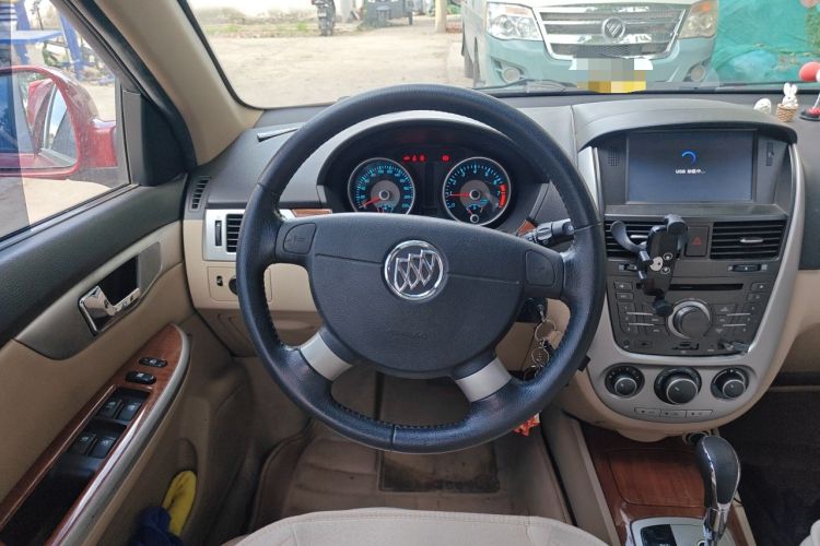 Used Buick Excelle 2013 1.5L Automatic Luxury Model Steering Wheel