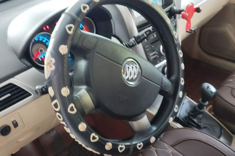 Used Buick Excelle 2013 1.5L Manual Classic Model Steering Wheel