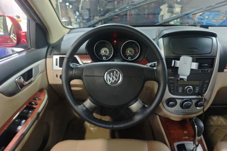 Used Buick Excelle 2013 1.5L Automatic Luxury Model Steering Wheel