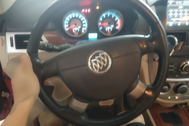 Used Buick Excelle 2013 1.5L Automatic Luxury Model Steering Wheel