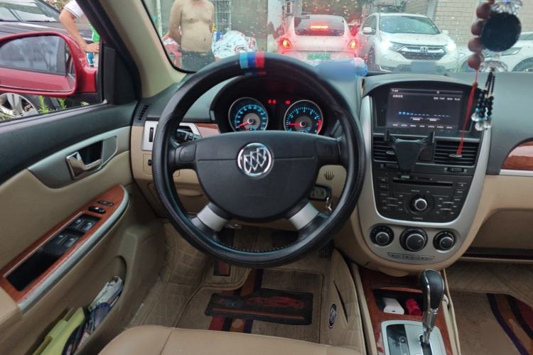 Used Buick Excelle 2013 1.5L Automatic Luxury Model Steering Wheel