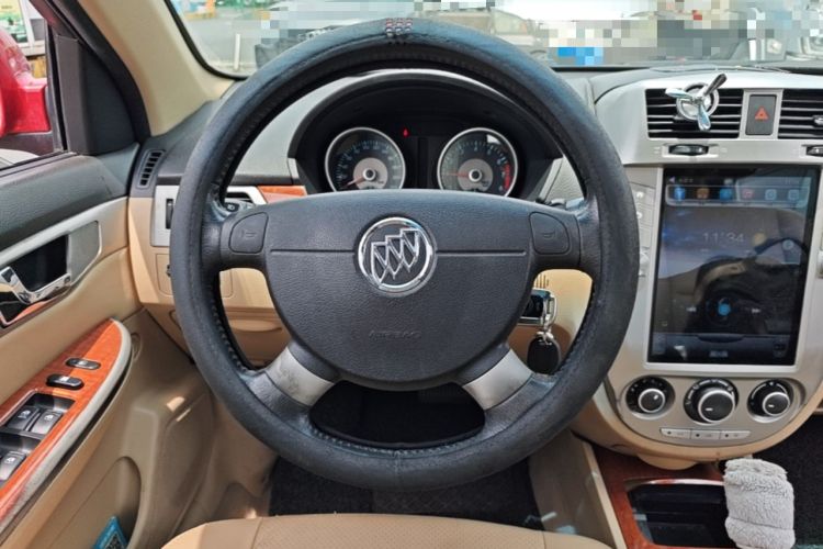 Used Buick Excelle 2013 1.5L Automatic Luxury Model Steering Wheel