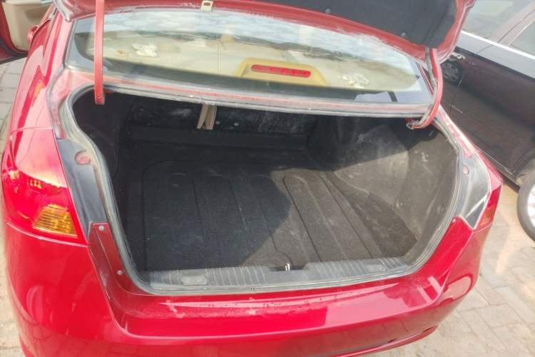 Used Buick Excelle 2013 1.5L Automatic Classic Model Trunk