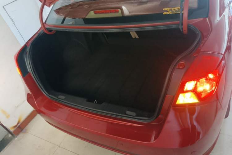 Used Buick Excelle 2013 1.5L Automatic Classic Model Trunk
