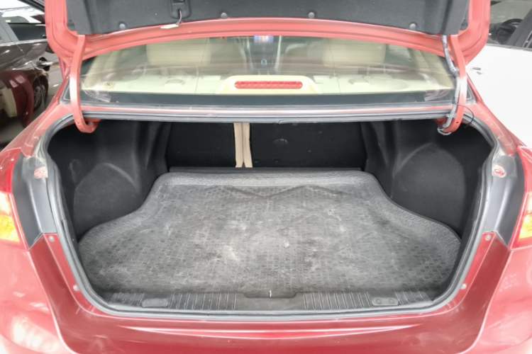 Used Buick Excelle 2013 1.5L Automatic Classic Model Trunk