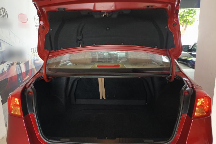 Used Buick Excelle 2013 1.5L Manual Classic Model Trunk