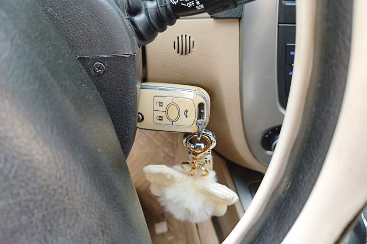 Used Buick Excelle 2013 1.5L Automatic Classic Model Vehicle Key