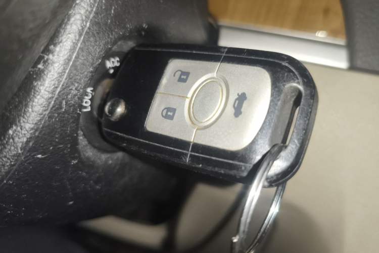 Used Buick Excelle 2013 1.5L Automatic Classic Model Vehicle Key