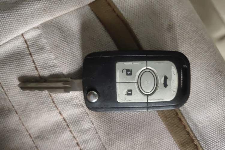 Used Buick Excelle 2013 1.5L Automatic Classic Model Vehicle Key