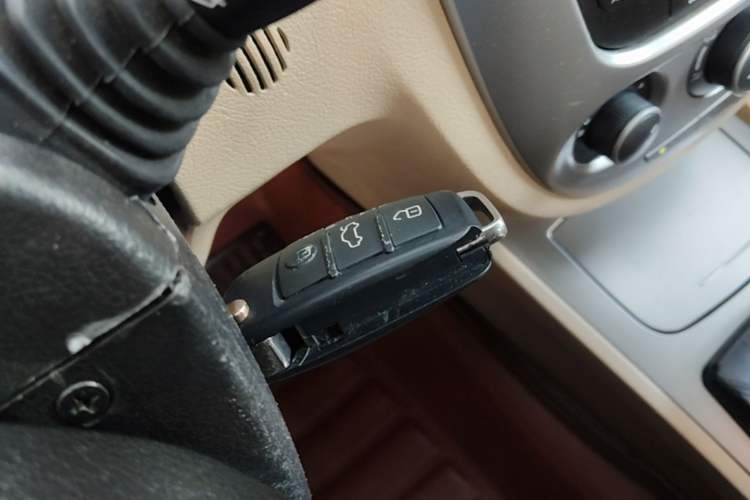 Used Buick Excelle 2013 1.5L Manual Classic Model Vehicle Key