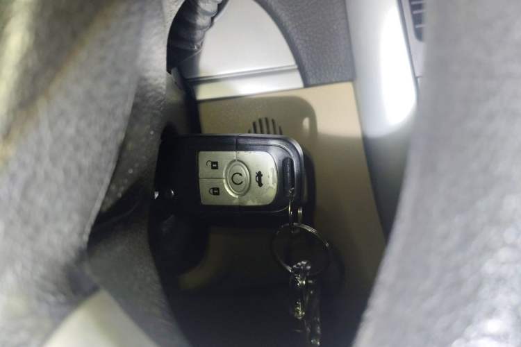 Used Buick Excelle 2013 1.5L Automatic Classic Model Vehicle Key