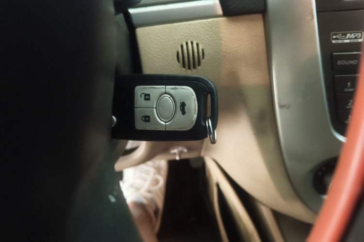Used Buick Excelle 2013 1.5L Automatic Classic Model Vehicle Key
