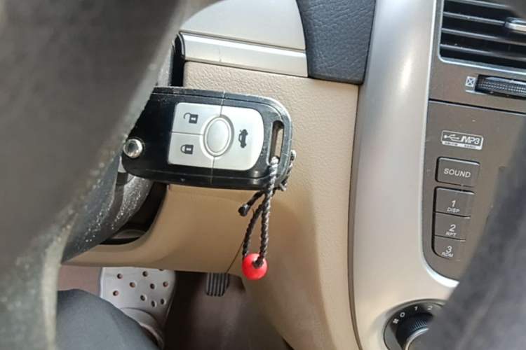 Used Buick Excelle 2013 1.5L Automatic Classic Model Vehicle Key
