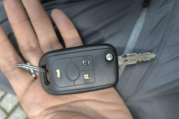 Used Buick Excelle 2013 1.5L Automatic Luxury Model Vehicle Key