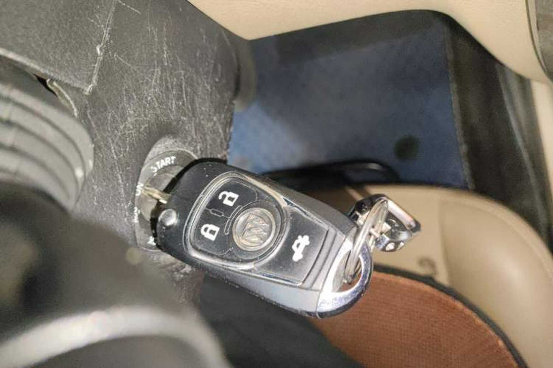 Used Buick Excelle 2013 1.5L Automatic Classic Model Vehicle Key