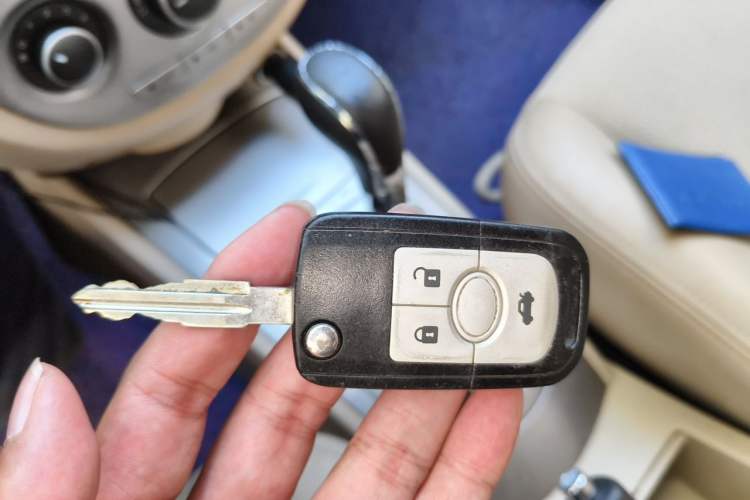 Used Buick Excelle 2013 1.5L Automatic Classic Model Vehicle Key