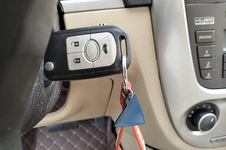 Used Buick Excelle 2013 1.5L Automatic Luxury Model Vehicle Key