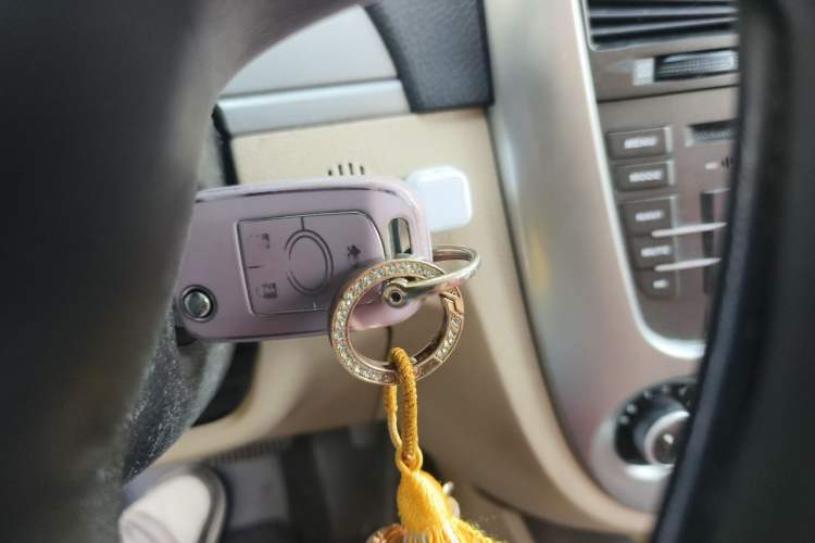 Used Buick Excelle 2013 1.5L Automatic Classic Model Vehicle Key
