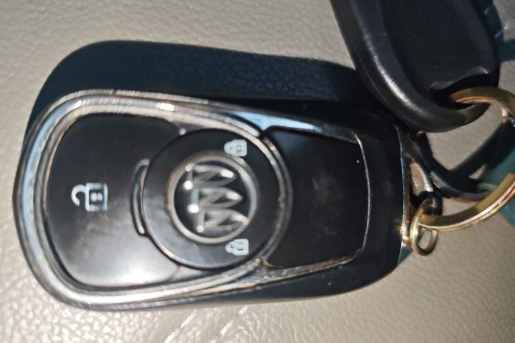 Used Buick Excelle 2013 1.5L Automatic Classic Model Vehicle Key