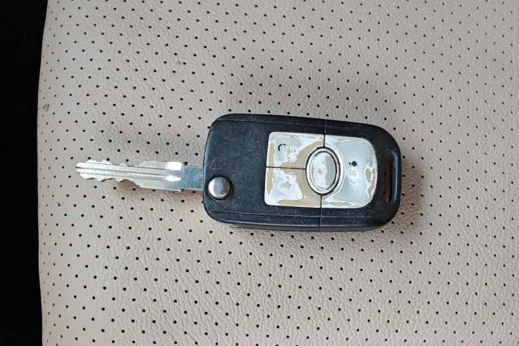 Used Buick Excelle 2013 1.5L Automatic Luxury Model Vehicle Key