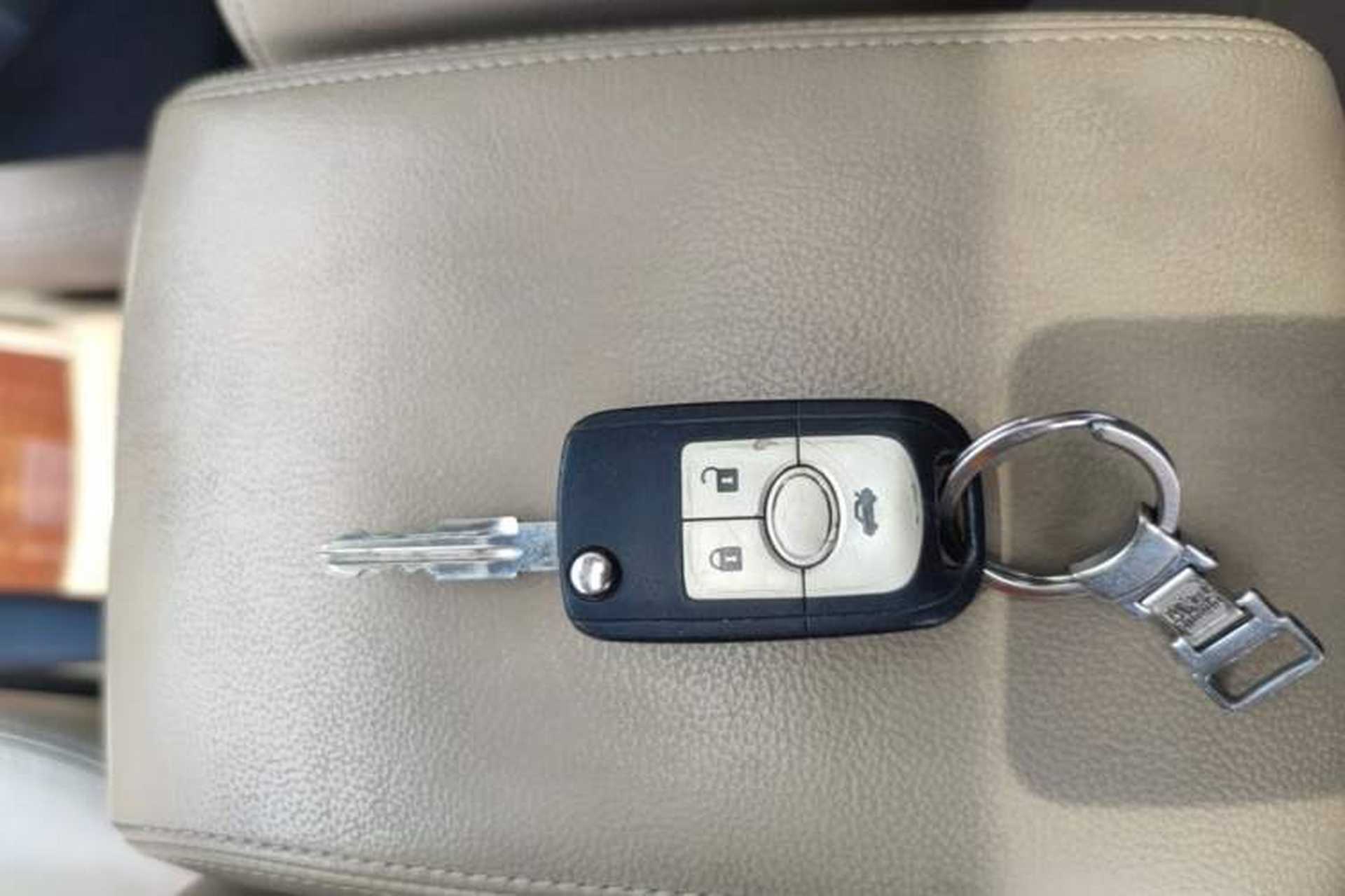 Used Buick Excelle 2013 1.5L Automatic Luxury Model Vehicle Key