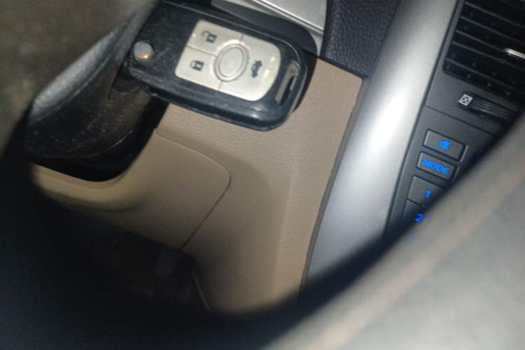 Used Buick Excelle 2013 1.5L Automatic Classic Model Vehicle Key